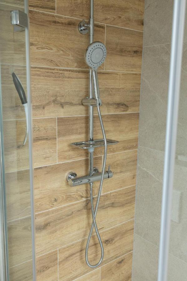 Kutjevo Rooms & Apartment Perak מראה חיצוני תמונה